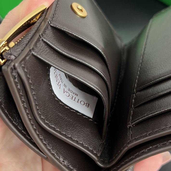 最高級ボッテガコピー Bottega Veneta ソルスティス スモール 二つ折りウォレット フォンデンテ 788055V4R412132 ボッテガ ヴェネタ 財布 メンズ 人気 - 画像 (2)