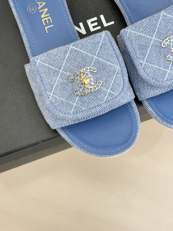 最高級シャネルスーパーコピー CHANEL CCロゴ ミュール コットン ビジュー ターンロック ブルー 2631008 シャネル ヒール サンダル - 画像 (4)