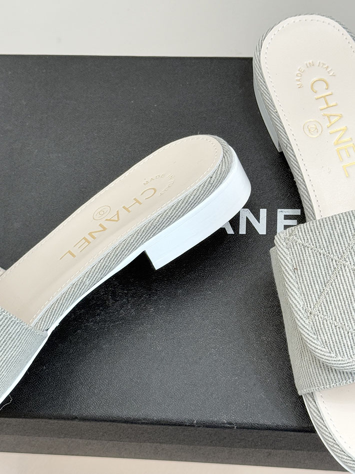 最高級シャネルスーパーコピー CHANEL CCロゴ ミュール コットン ビジュー ターンロック グレー 2631009 シャネル サンダル 定価 - 画像 (5)