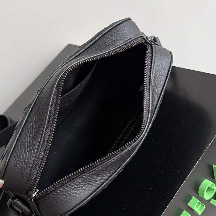 最高級ボッテガスーパーコピー Bottega Veneta スモール イントレチャート カメラバッグ ブラック 755923V4G318803 ボッテガ カメラバッグ メンズ - 画像 (5)