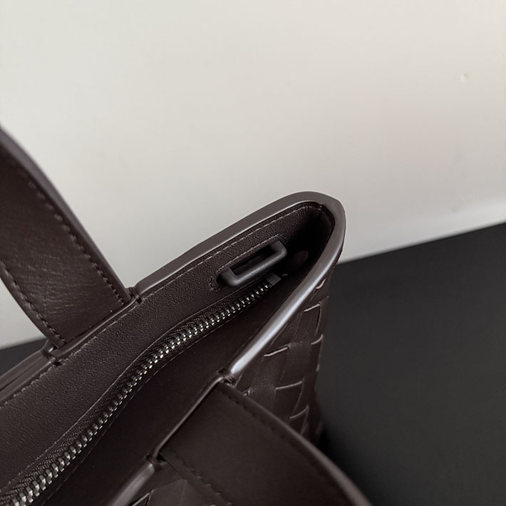 最高級ボッテガスーパーコピー Bottega Veneta ミニ イントレチャート ファスナー トートバッグ フォンデンテ 855504V2HL12132 ボッテガ トートバッグ メンズ - 画像 (3)
