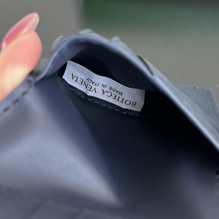 最高級ボッテガコピー Bottega Veneta イントレチャート ピッコロ 二つ折りウォレット アビス/ホワイト 796966V5SJ14144 ボッテガ ヴェネタ 財布 メンズ - 画像 (2)