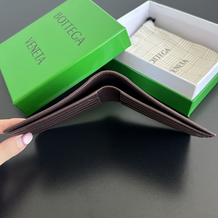 最高級ボッテガコピー Bottega Veneta イントレチャート ピッコロ 二つ折りウォレット ダークバローロ 796966V4LQ22263 ボッテガ ヴェネタ 財布 芸能人 - 画像 (5)