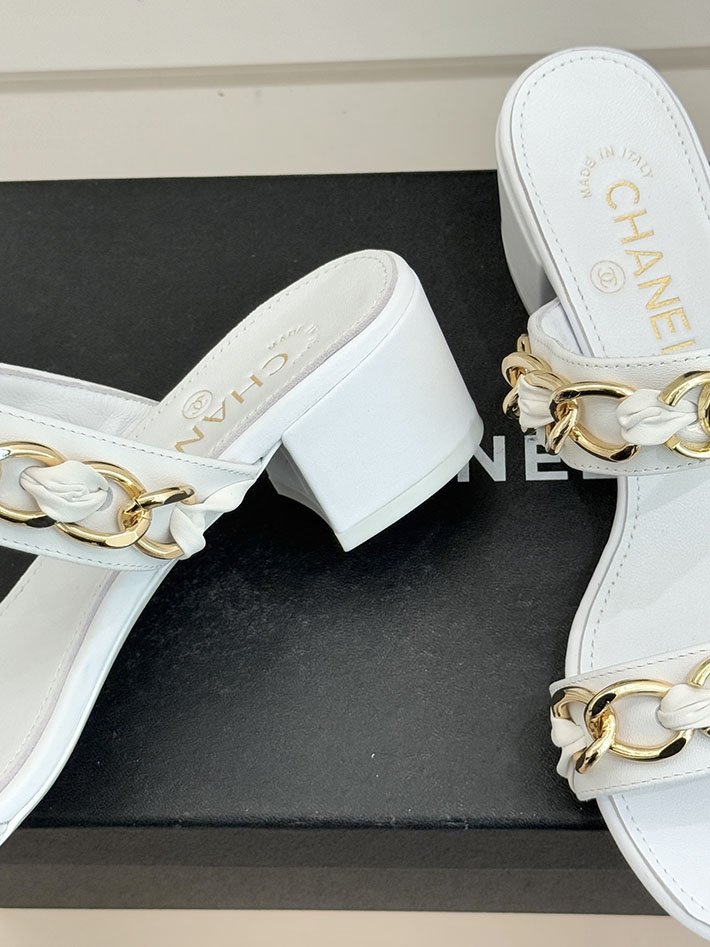最高級シャネルスーパーコピー CHANEL チェーンモチーフ レディースサンダル 人気 ホワイト 2631031 シャネル サンダル 新作 - 画像 (6)