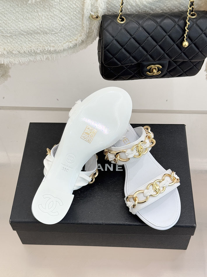 最高級シャネルスーパーコピー CHANEL チェーンモチーフ レディースサンダル 人気 ホワイト 2631031 シャネル サンダル 新作 - 画像 (3)