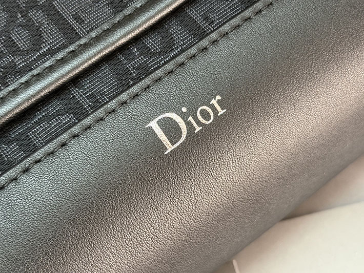 最高級ディオールスーパーコピー Dior Jett フラップ付き メッセンジャーバッグ ミニ ブラック 2DBCA627YUS_H03E Dior ショルダーバッグ メンズ - 画像 (7)
