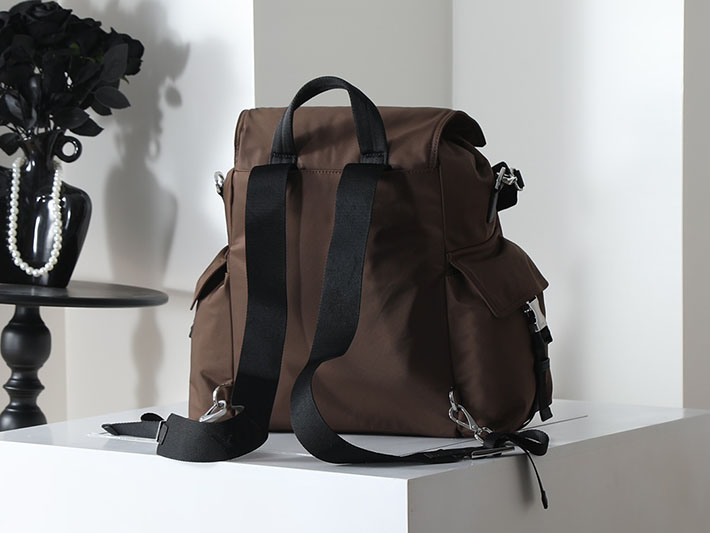 プラダ バッグ メンズ 新作 PRADA エクスプローラ Re-Nylon xレザー バックパック シエナブラウン 2VZ118_2DW3_F0038 プラダ リュック ナイロン - 画像 (8)