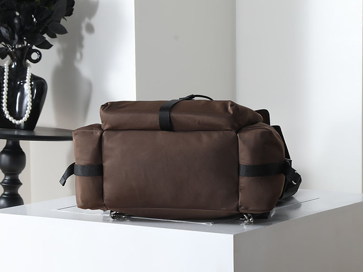 プラダ バッグ メンズ 新作 PRADA エクスプローラ Re-Nylon xレザー バックパック シエナブラウン 2VZ118_2DW3_F0038 プラダ リュック ナイロン - 画像 (7)