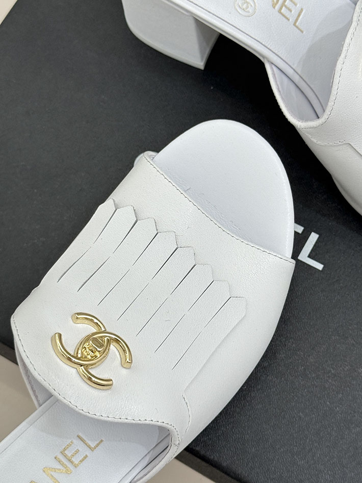 最高級シャネルスーパーコピー CHANEL ハイヒール ココマーク ミュール サンダル レザー ホワイト 2631036 ミュール サンダル ヒール - 画像 (5)