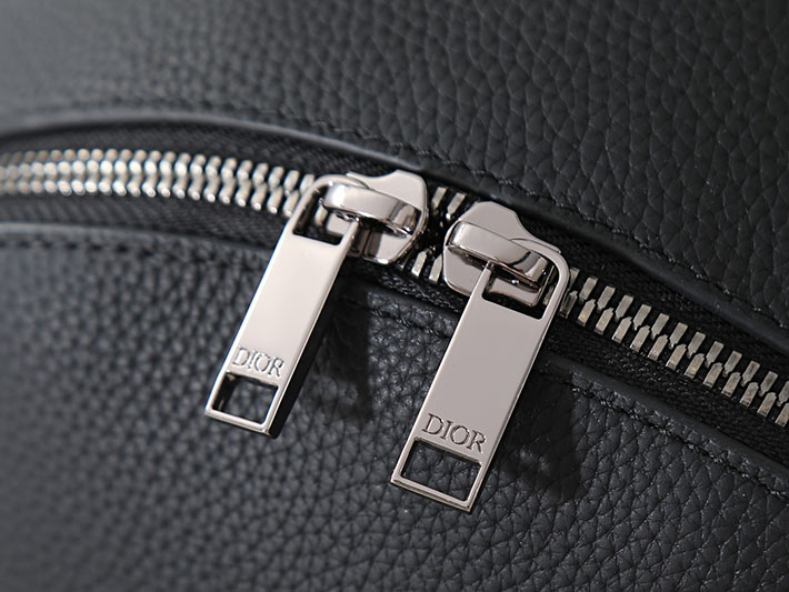 最高級ディオールスーパーコピー Dior CD Icon ジップ付き バックパック ブラック 1ICBA233ICO_H00N ディオール リュック メンズ - 画像 (5)