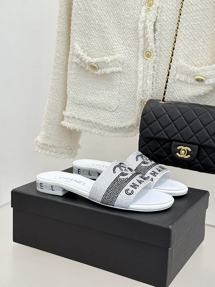 最高級シャネルスーパーコピー CHANEL ココマーク 可愛い サンダル 歩きやすい レディース ホワイト 2631042 シャネル サンダル 白 - 画像 (2)