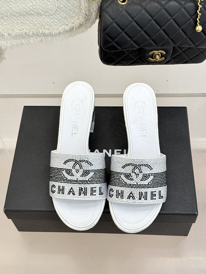 最高級シャネルスーパーコピー CHANEL ココマーク 可愛い サンダル 歩きやすい レディース ホワイト 2631044 レディース シャネル サンダル - 画像 (8)