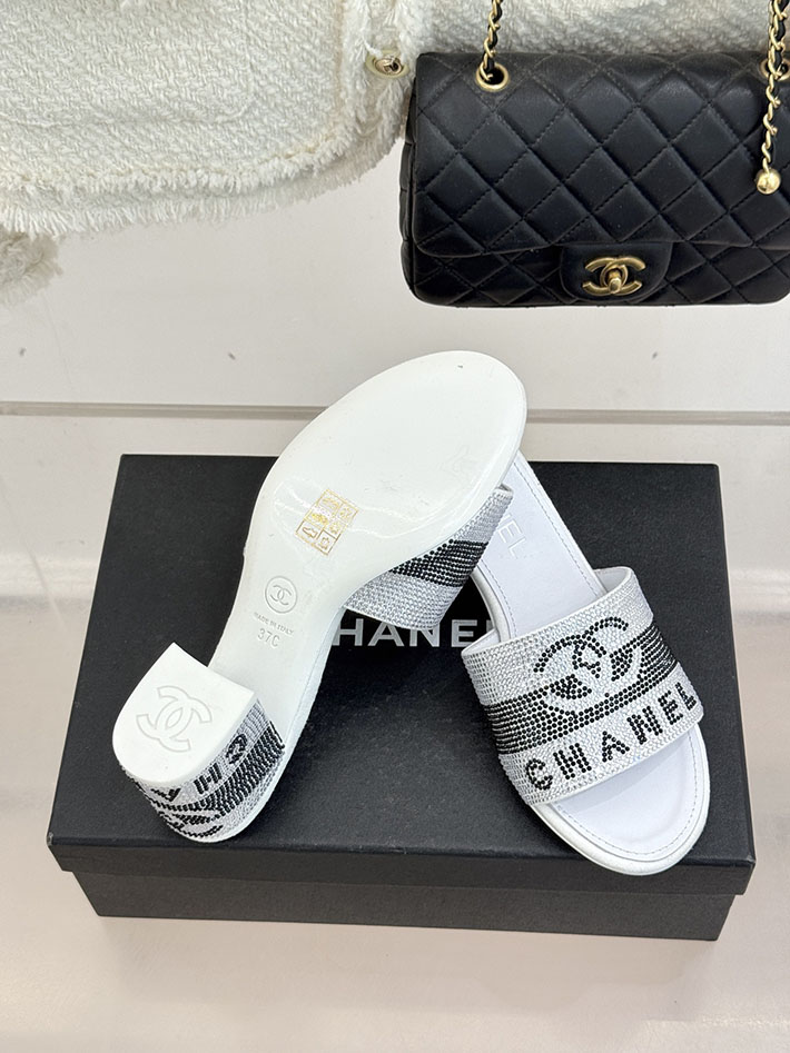 最高級シャネルスーパーコピー CHANEL ココマーク 可愛い サンダル 歩きやすい レディース ホワイト 2631044 レディース シャネル サンダル - 画像 (3)