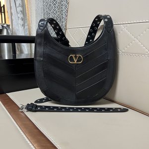 ヴァレンティノ ショルダー バッグ ロゴ