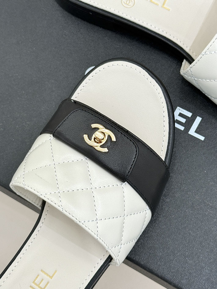 最高級シャネルスーパーコピー CHANEL マトラッセ ココマーク サンダル ミュール おしゃれ ホワイト 2631049 シャネル 靴 安い - 画像 (4)