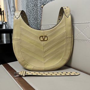 ヴァレンティノ バッグ アウトレット