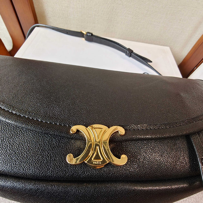 最高級セリーヌスーパーコピー CELINE リトルハーフムーン ソフトトリオンフ ブラック L10373778.38NO セリーヌ ショルダーバッグ レディース - 画像 (5)