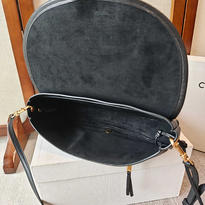 最高級セリーヌスーパーコピー CELINE リトルハーフムーン ソフトトリオンフ ブラック L10373778.38NO セリーヌ ショルダーバッグ レディース - 画像 (2)