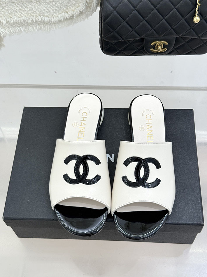 最高級シャネルスーパーコピー CHANEL 夏 サンダル レディース 人気ブランド おしゃれ ホワイト 2631061 夏 サンダル 歩きやすい - 画像 (7)