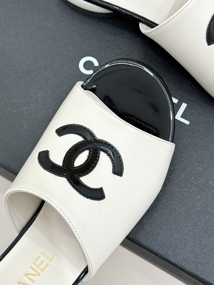 最高級シャネルスーパーコピー CHANEL 夏 サンダル レディース 人気ブランド おしゃれ ホワイト 2631061 夏 サンダル 歩きやすい - 画像 (4)
