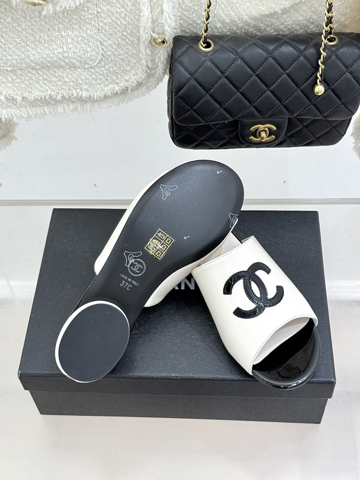 最高級シャネルスーパーコピー CHANEL 夏 サンダル レディース 人気ブランド おしゃれ ホワイト 2631061 夏 サンダル 歩きやすい - 画像 (2)