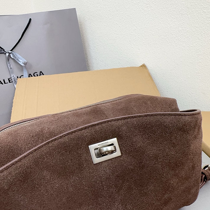 バレンシアガ バッグ 人気 BALENCIAGA ライト エスプレッソ の ウィメンズ Rodeo ハンドバッグ ミディアム 7897722AB4G2308 バレンシアガ バッグ アウトレット - 画像 (6)