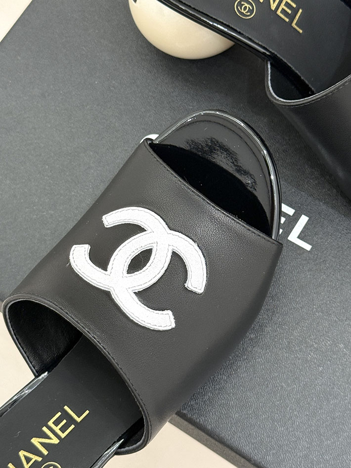 最高級シャネルスーパーコピー CHANEL 長時間歩いても疲れないサンダル レディース ブラック 2631063 シャネル サンダル アウトレット - 画像 (4)