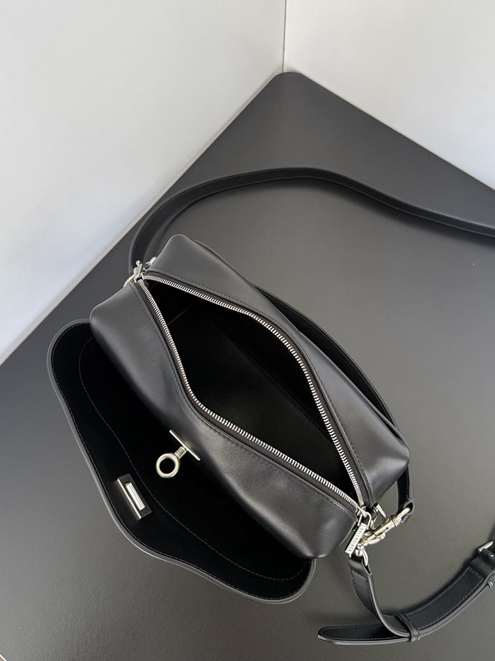 バレンシアガ バッグ 人気 BALENCIAGA メンズ RODEO カメラバッグ ブラック 8455912AA4U1000 バレンシアガ バッグ メンズ 新作 - 画像 (2)