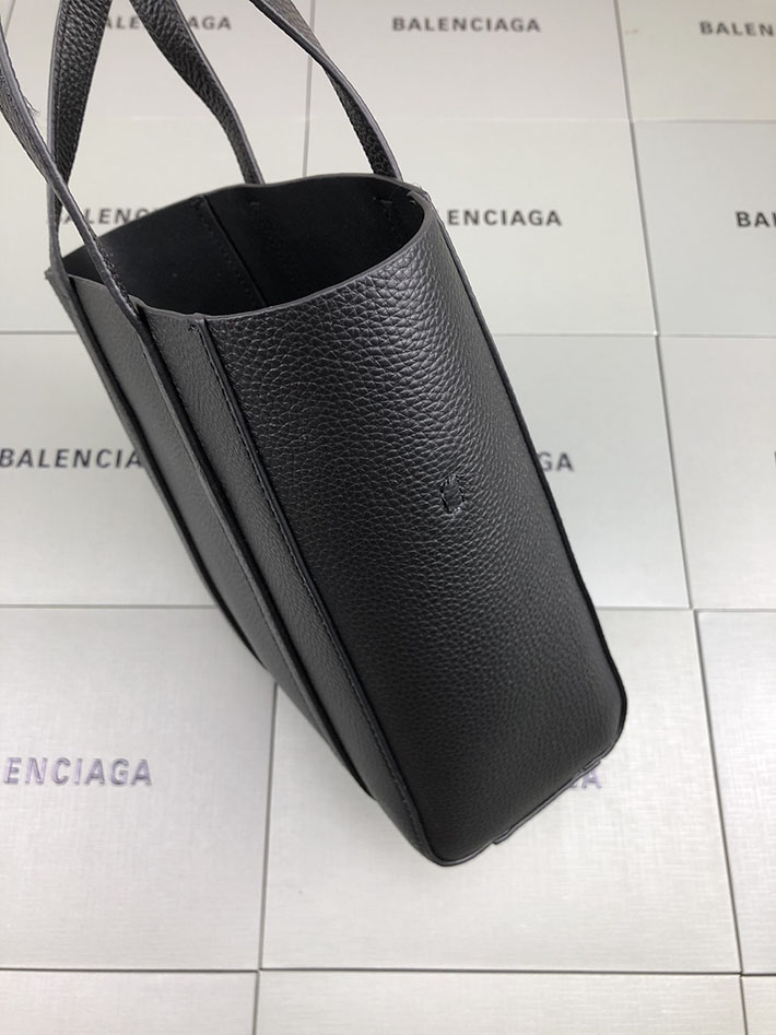 バレンシアガ バッグ 人気 レディース BALENCIAGA エブリデイ XXS トートバッグ ブラック 551815 D6W2N 1000 レディース バレンシアガ トートバッグ - 画像 (8)