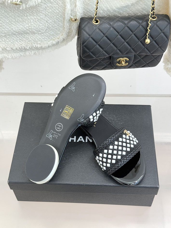 最高級シャネルスーパーコピー CHANEL サンダル 安い 店舗 レディース ミュール 人気通販 ブラック 2631068 シャネル サンダル 定価 - 画像 (2)