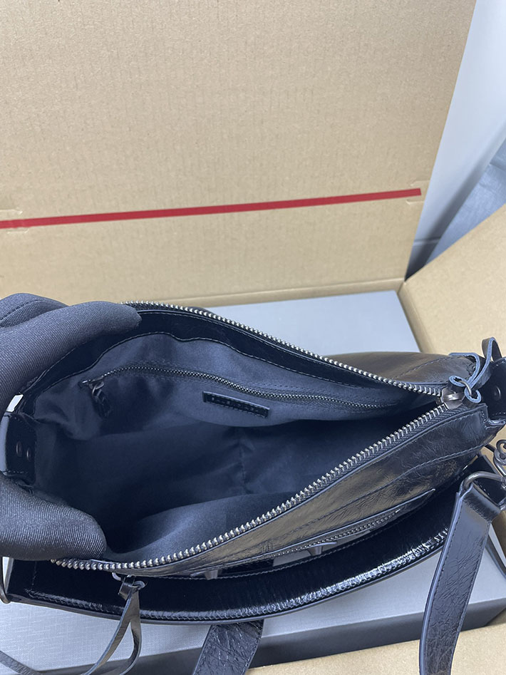 バレンシアガ バッグ 人気 レディース BALENCIAGA Le City Moto スモール ブラック 8660572ABEK1000 バレンシアガ バッグ メンズ アウトレット - 画像 (5)