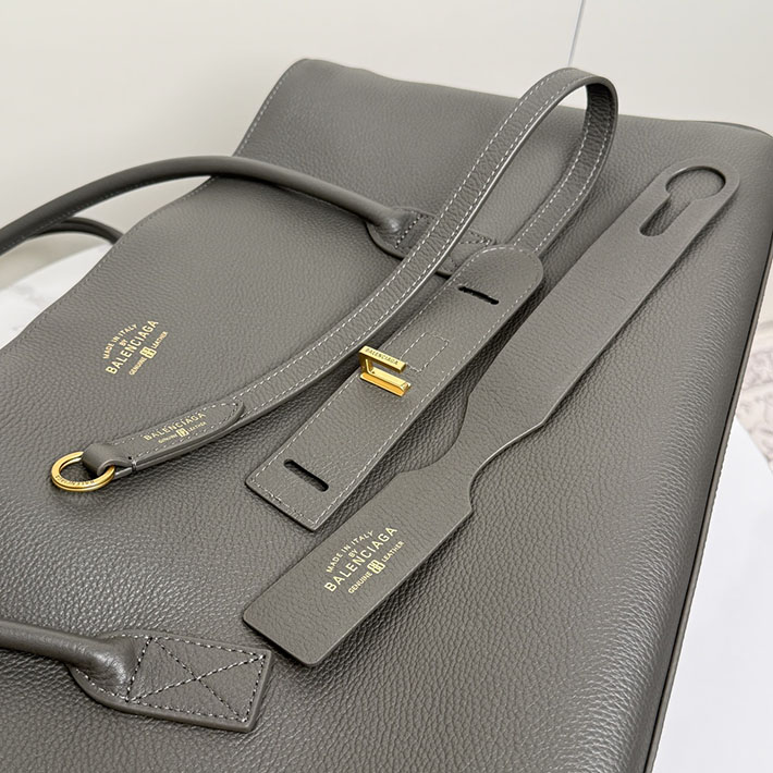 バレンシアガ バッグ 人気 レディース BALENCIAGA Carrie キャリーオールバッグ カーキ 8264192ABNQ3503 バレンシアガ バッグ アウトレット - 画像 (3)