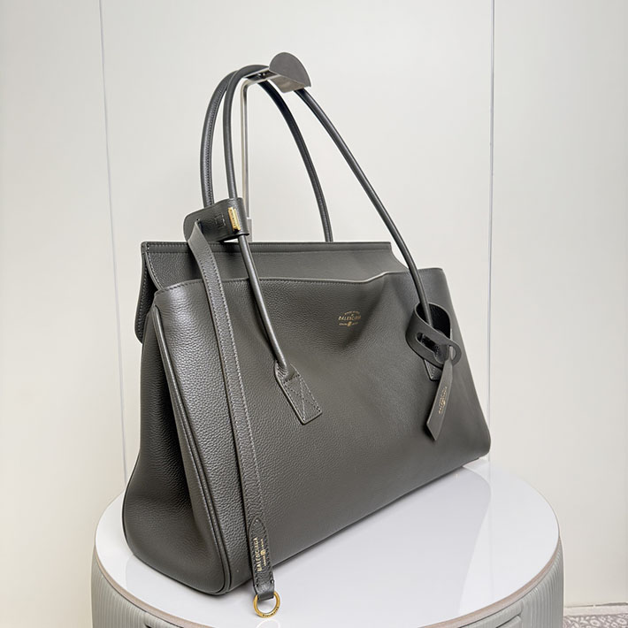 バレンシアガ バッグ 人気 レディース BALENCIAGA Carrie キャリーオールバッグ カーキ 8264192ABNQ3503 バレンシアガ バッグ アウトレット - 画像 (8)