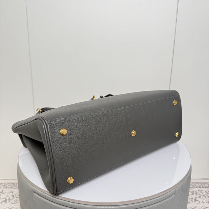 バレンシアガ バッグ 人気 レディース BALENCIAGA Carrie キャリーオールバッグ カーキ 8264192ABNQ3503 バレンシアガ バッグ アウトレット - 画像 (6)