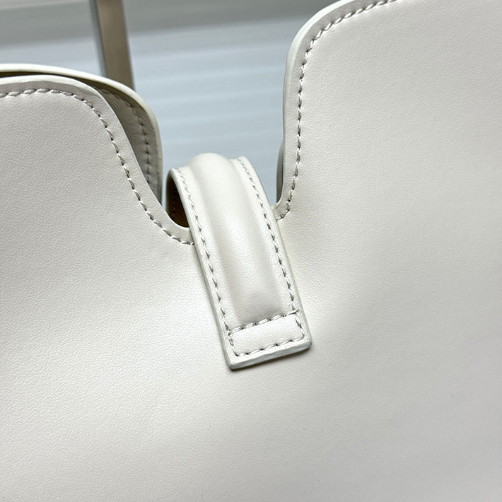 セリーヌ バッグ 人気 CELINE ミディアム カミーユ 16(セーズ)ソフト バッグ ライス 119563FX9.01RC セリーヌ バッグ 人気ランキング - 画像 (5)