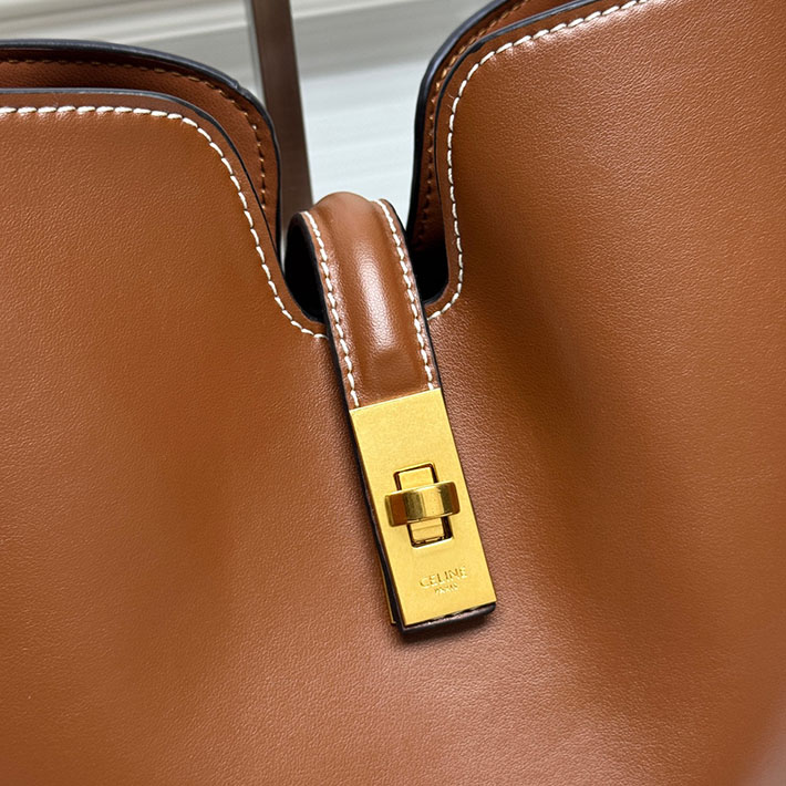 セリーヌ バッグ 人気 CELINE ミディアム カミーユ 16(セーズ)ソフト バッグ タン 119563FX9.04LU セリーヌ アウトレット 値段 - 画像 (9)