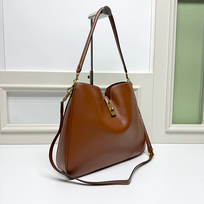 セリーヌ バッグ 人気 CELINE ミディアム カミーユ 16(セーズ)ソフト バッグ タン 119563FX9.04LU セリーヌ アウトレット 値段 - 画像 (8)