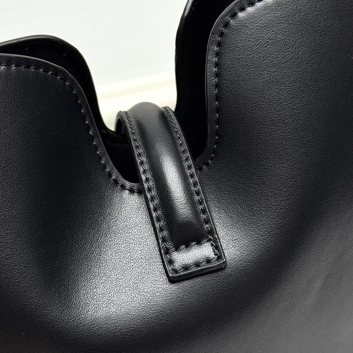 セリーヌ バッグ 人気 CELINE ミディアム カミーユ 16(セーズ)ソフト バッグ ブラック 119563FX9.38NO セリーヌ店舗 東京 - 画像 (4)