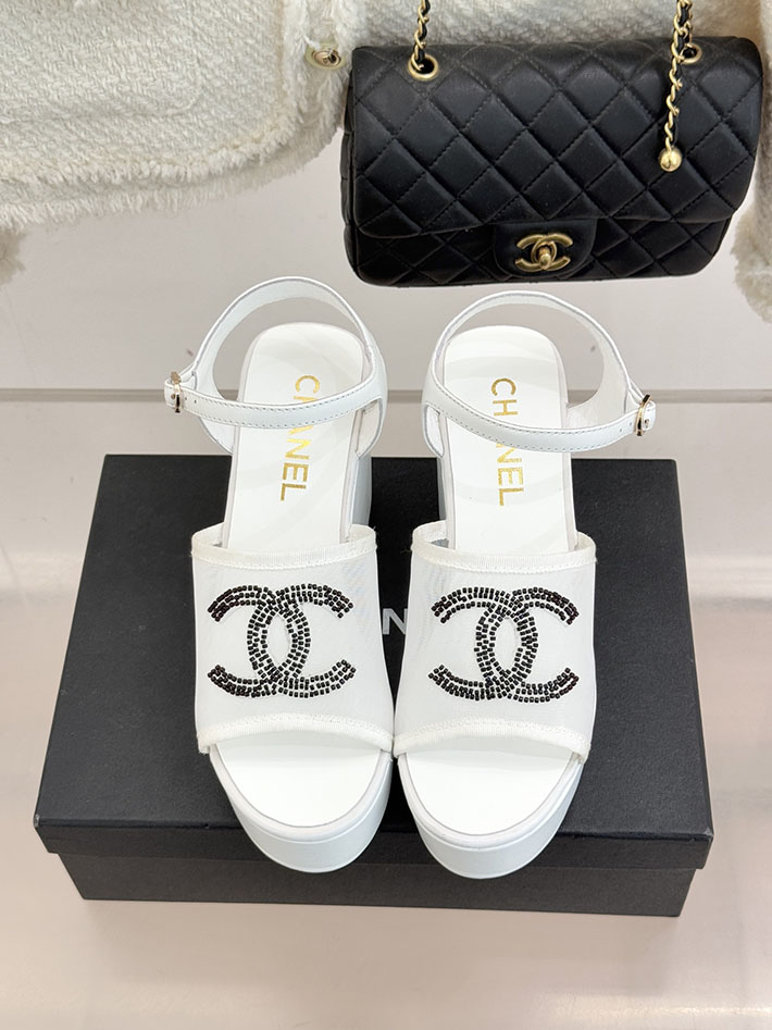 最高級シャネルスーパーコピー CHANEL CCロゴ サンダル 厚底 レディース ココマーク 靴 ホワイト 2631096 厚底サンダル 人気ブランド - 画像 (7)