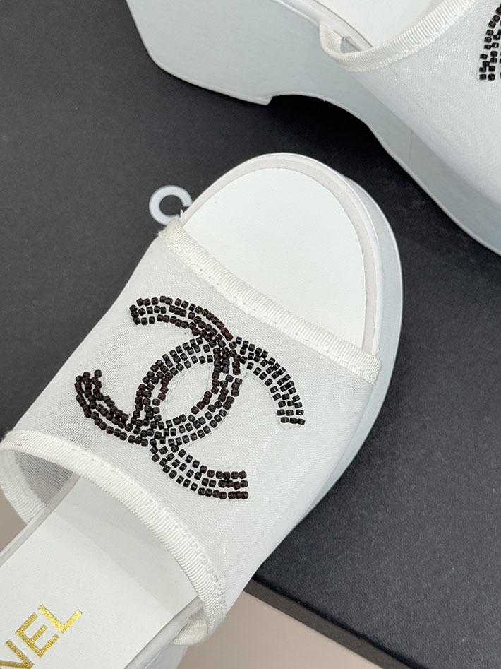 最高級シャネルスーパーコピー CHANEL CCロゴ サンダル 厚底 レディース ココマーク 靴 ホワイト 2631096 厚底サンダル 人気ブランド - 画像 (4)