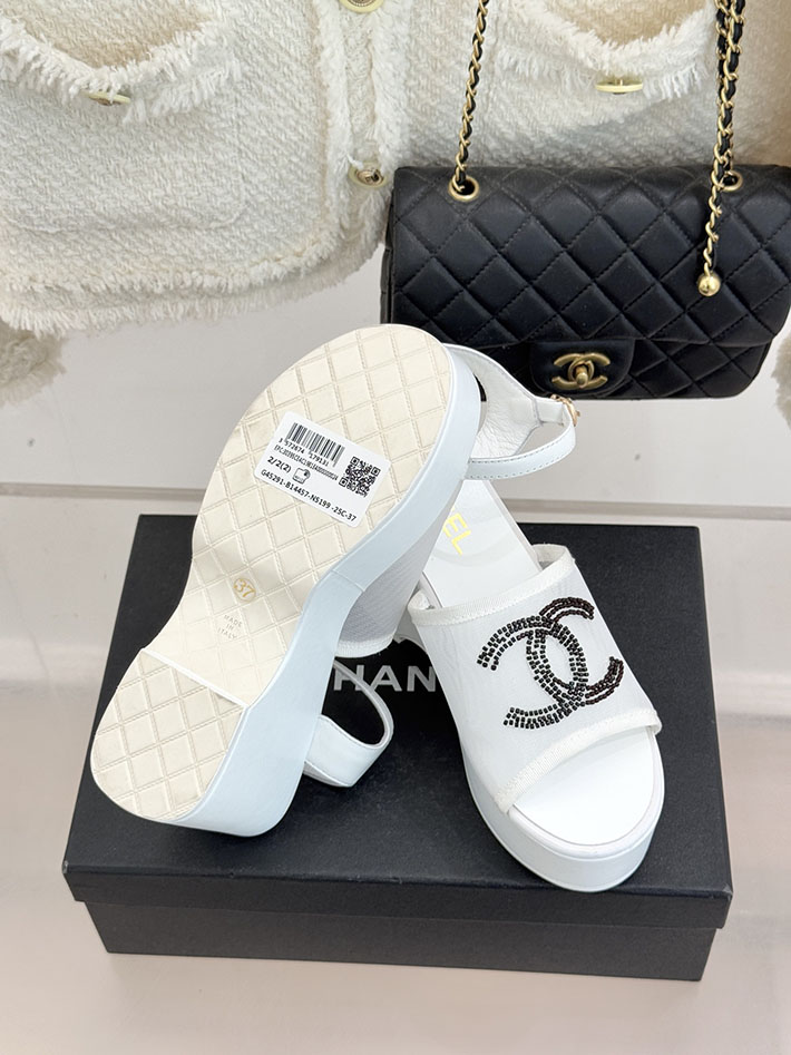 最高級シャネルスーパーコピー CHANEL CCロゴ サンダル 厚底 レディース ココマーク 靴 ホワイト 2631096 厚底サンダル 人気ブランド - 画像 (2)