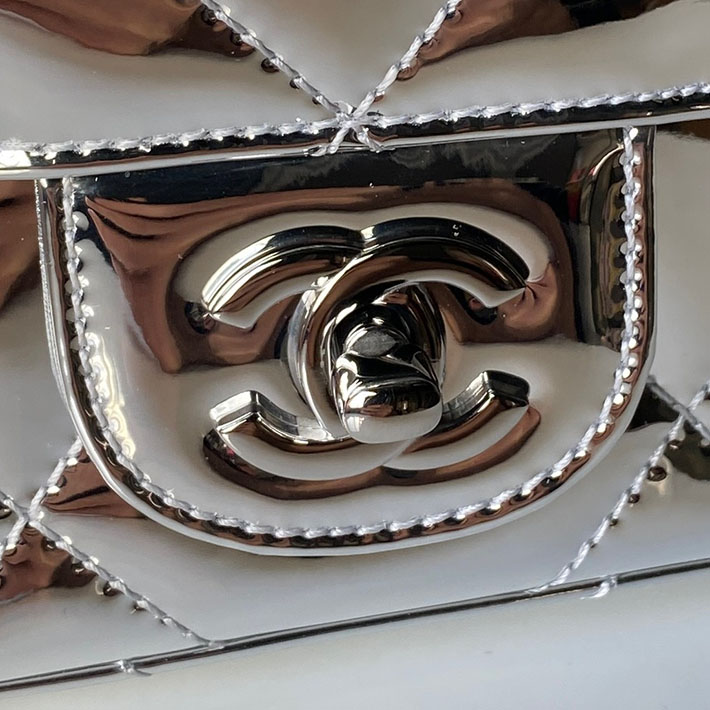 シャネル 新作バッグ 2026 CHANEL トップハンドル ミニ フラップ バッグ シルバー AS5805-B21985-NN012 シャネル ミニ フラップ バッグ - 画像 (8)