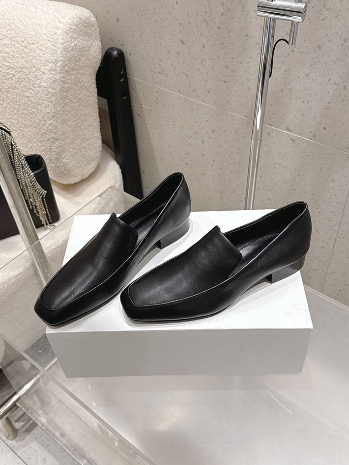 The Row ローファー レディース