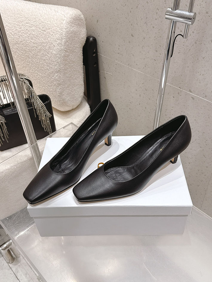 パンプス ヒール おしゃれ