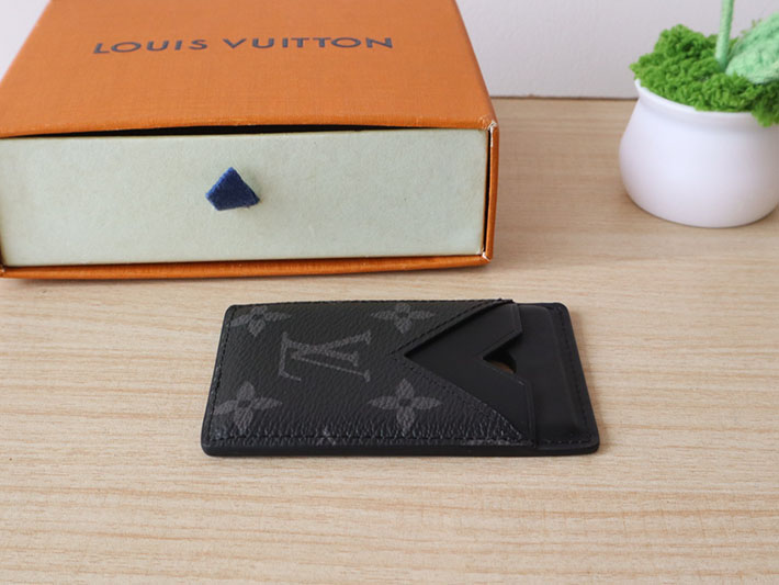 最高級ルイヴィトンスーパーコピー lv ポルト カルト・マグネット MagSafe ブラック M12602 ヴィトン マグネット カードケース - 画像 (4)