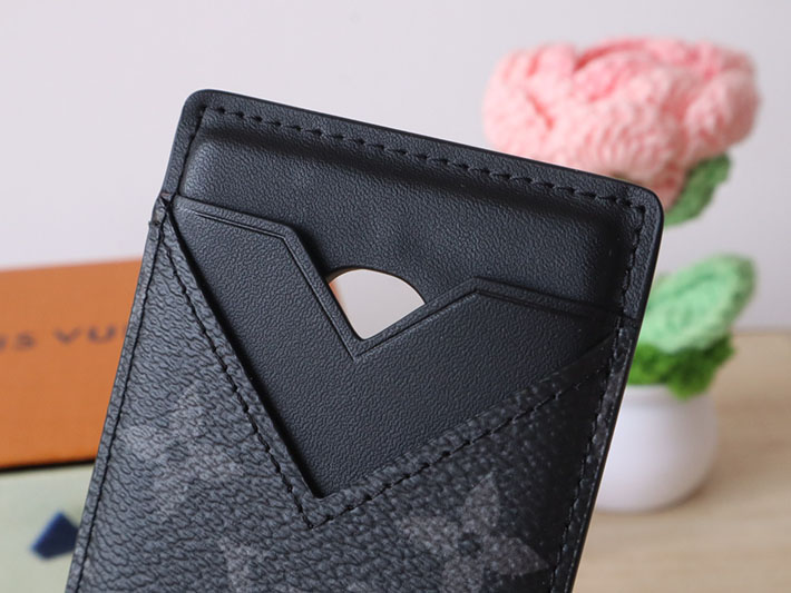 最高級ルイヴィトンスーパーコピー lv ポルト カルト・マグネット MagSafe ブラック M12602 ヴィトン マグネット カードケース - 画像 (3)