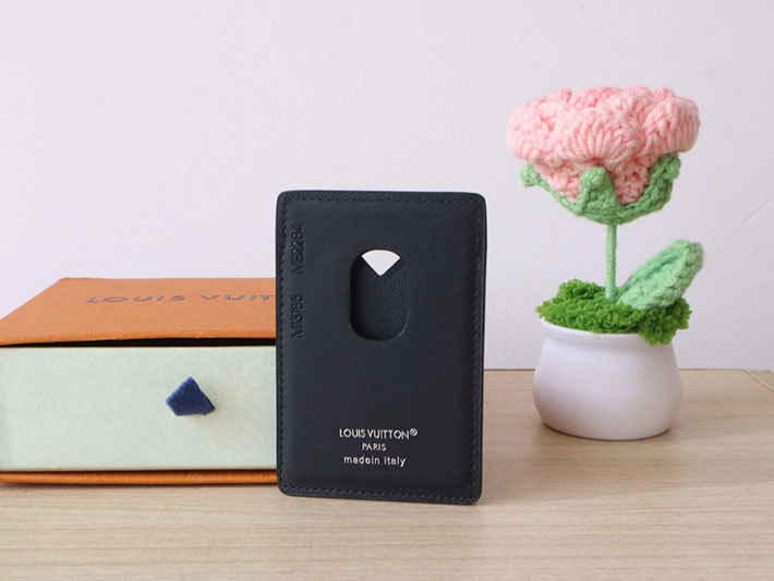 最高級ルイヴィトンスーパーコピー lv ポルト カルト・マグネット MagSafe モノグラム M13185 ヴィトン スマホ カードケース - 画像 (7)