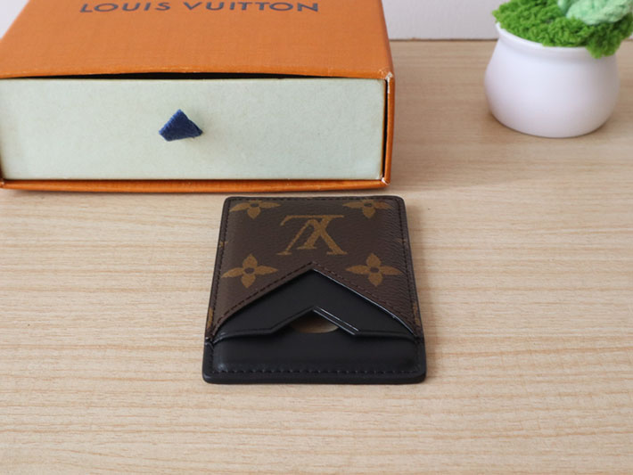最高級ルイヴィトンスーパーコピー lv ポルト カルト・マグネット MagSafe モノグラム M13185 ヴィトン スマホ カードケース - 画像 (6)