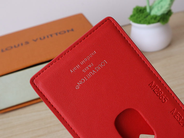 最高級ルイヴィトンスーパーコピー lv ポルト カルト・マグネット MagSafe サリレッド M12856 ルイヴィトン iPhoneケース 新作 - 画像 (2)