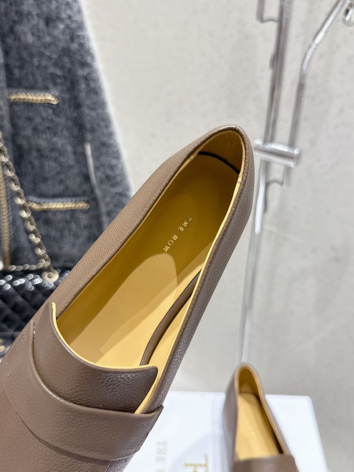 最高級ザロウスーパーコピー THE ROW Leather loafers ローファー レディース グレー 2631143 The Row ローファー レディース - 画像 (4)